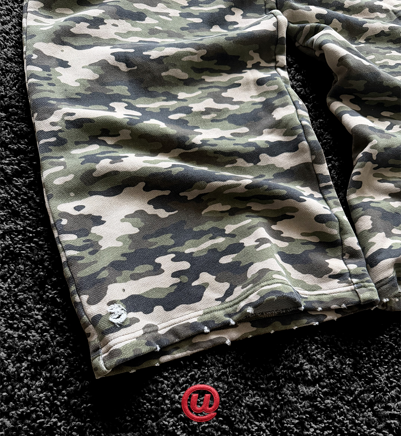 CAMO SWEATS