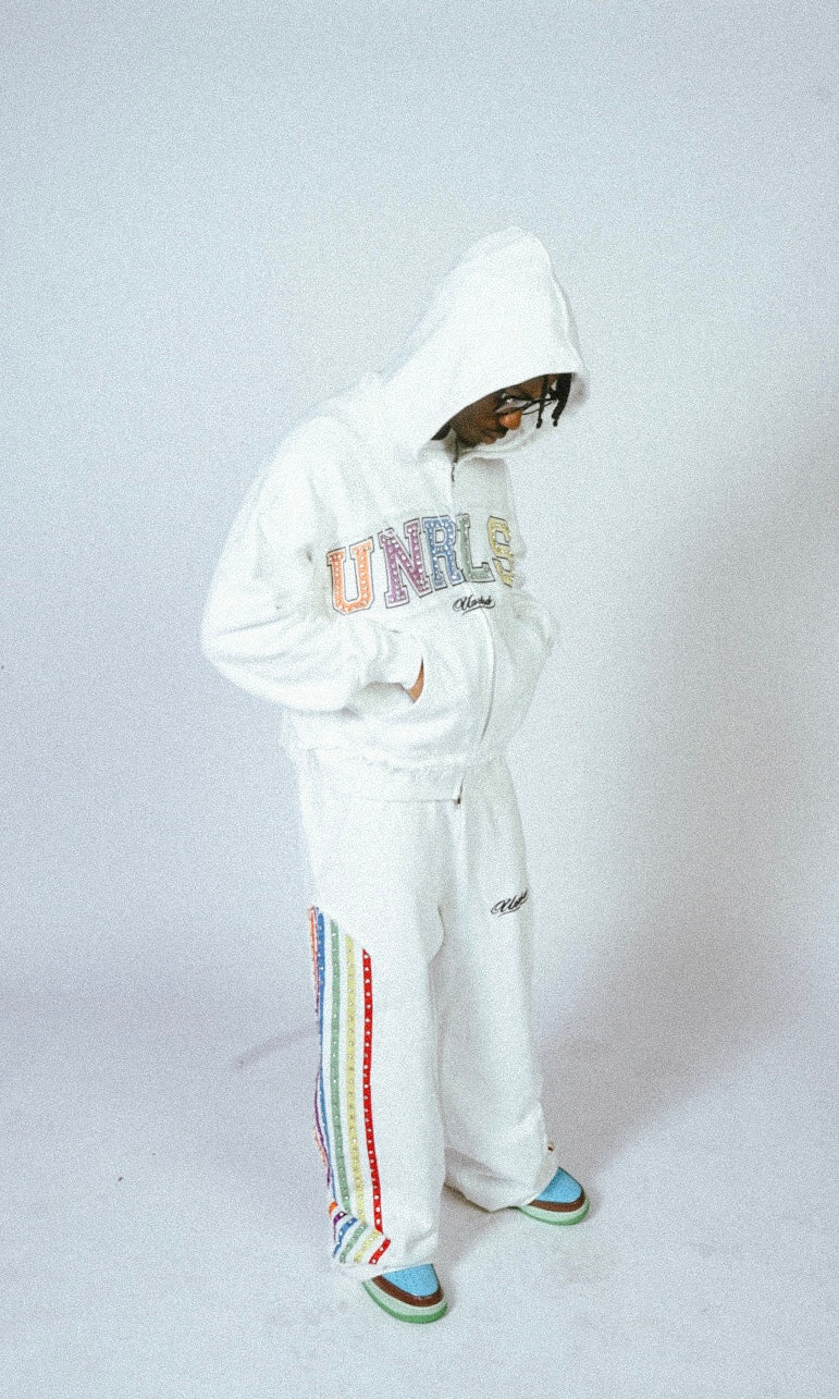 WHITE INFINITY SWEATS